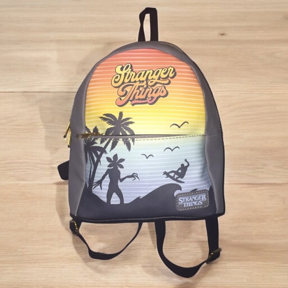 Stranger Things Mini Backpack Demogorgon with Surfer - Picture 2 of 7